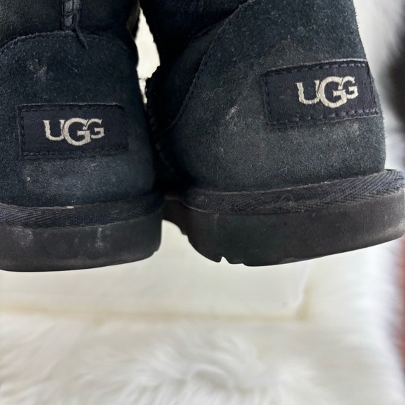 UGG WINTER BOOTS SIZE 4 KIDS - Picture 6 of 9